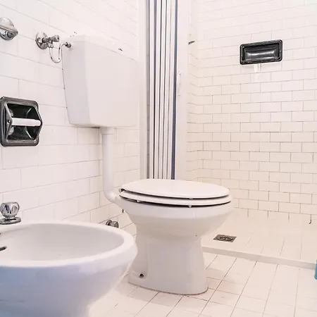 Spacious With Sea View - Beahost